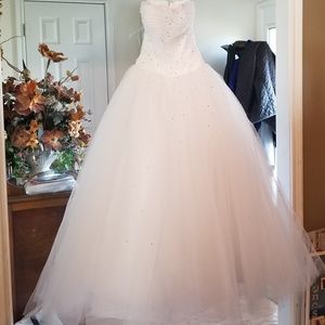 Ball gown dress